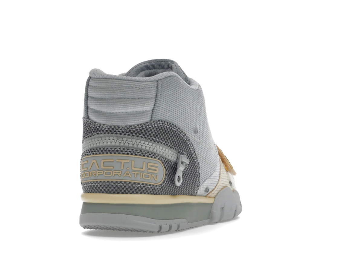 Vue 30 de Nike Air Trainer 1 SP Travis Scott Grey Haze