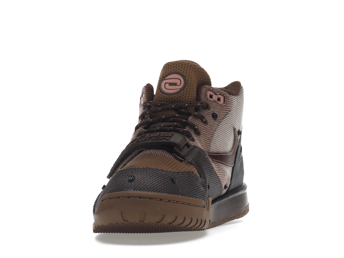 Vue 12 de Nike Air Trainer 1 SP Travis Scott Wheat