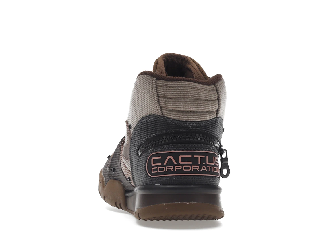 Vue 27 de Nike Air Trainer 1 SP Travis Scott Wheat