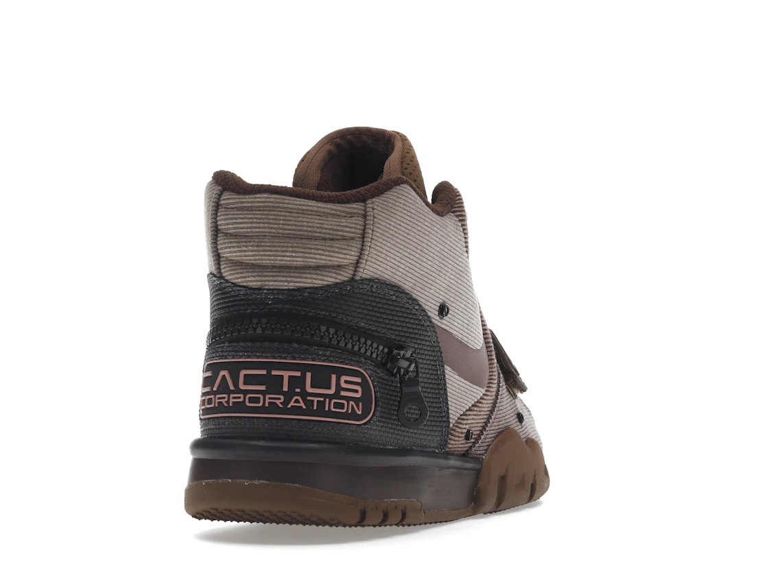 Vue 30 de Nike Air Trainer 1 SP Travis Scott Wheat