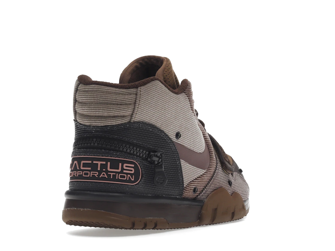 Vue 31 de Nike Air Trainer 1 SP Travis Scott Wheat
