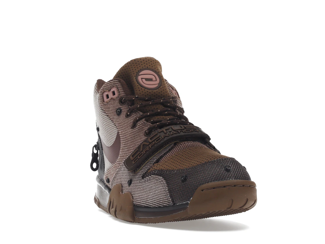 Vue 8 de Nike Air Trainer 1 SP Travis Scott Wheat