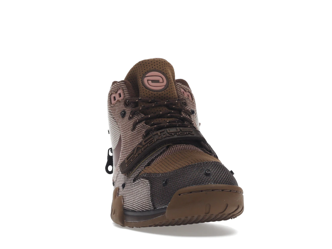 Vue 9 de Nike Air Trainer 1 SP Travis Scott Wheat