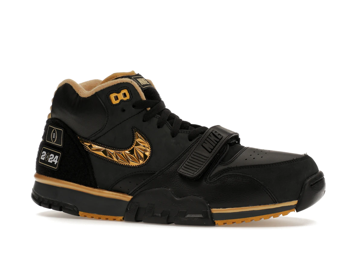 Vue 3 de Nike Air Trainer 1 College Football Playoffs Pack Black