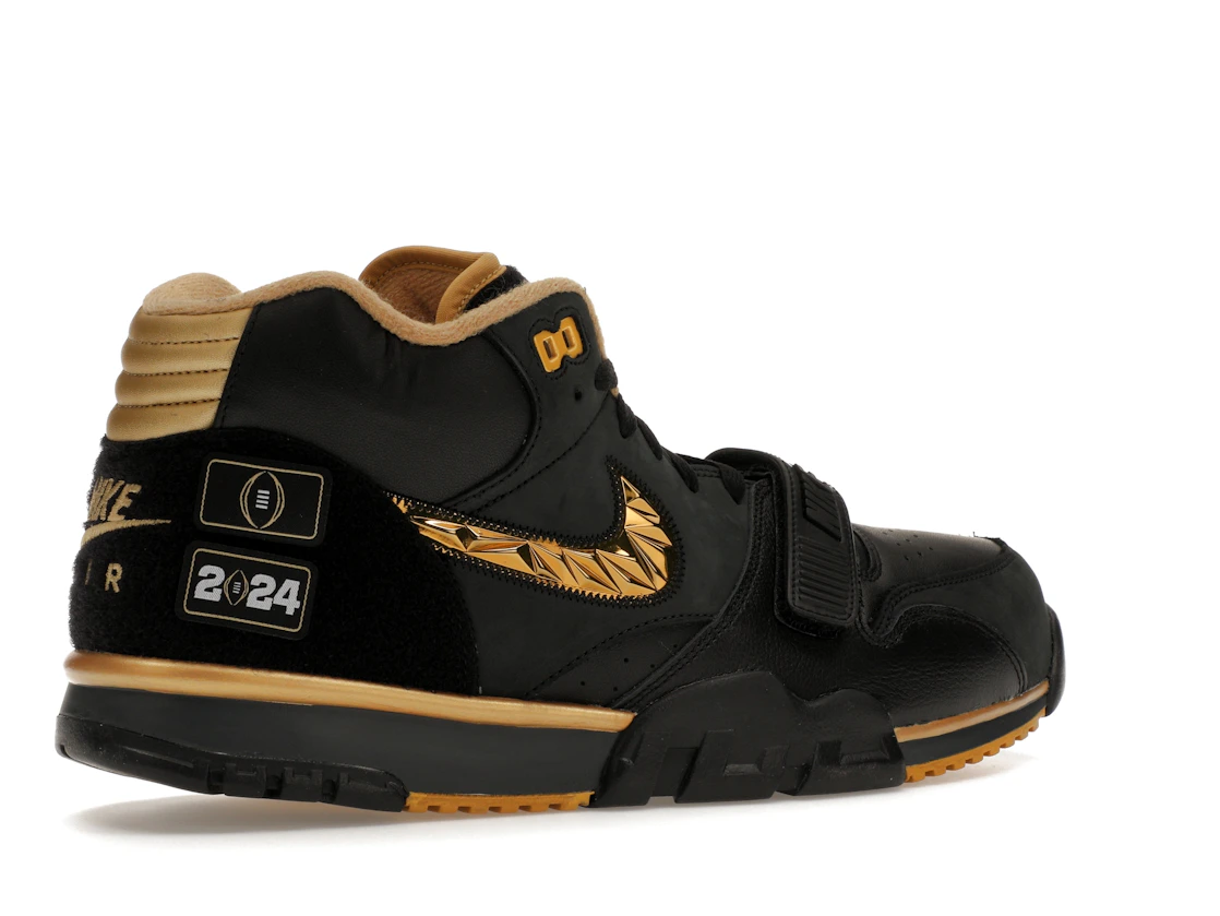 Vue 34 de Nike Air Trainer 1 College Football Playoffs Pack Black
