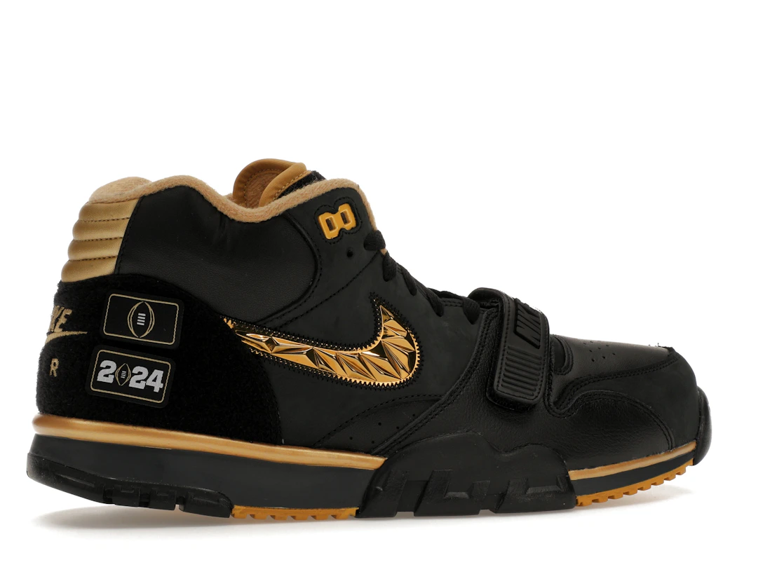 Vue 35 de Nike Air Trainer 1 College Football Playoffs Pack Black