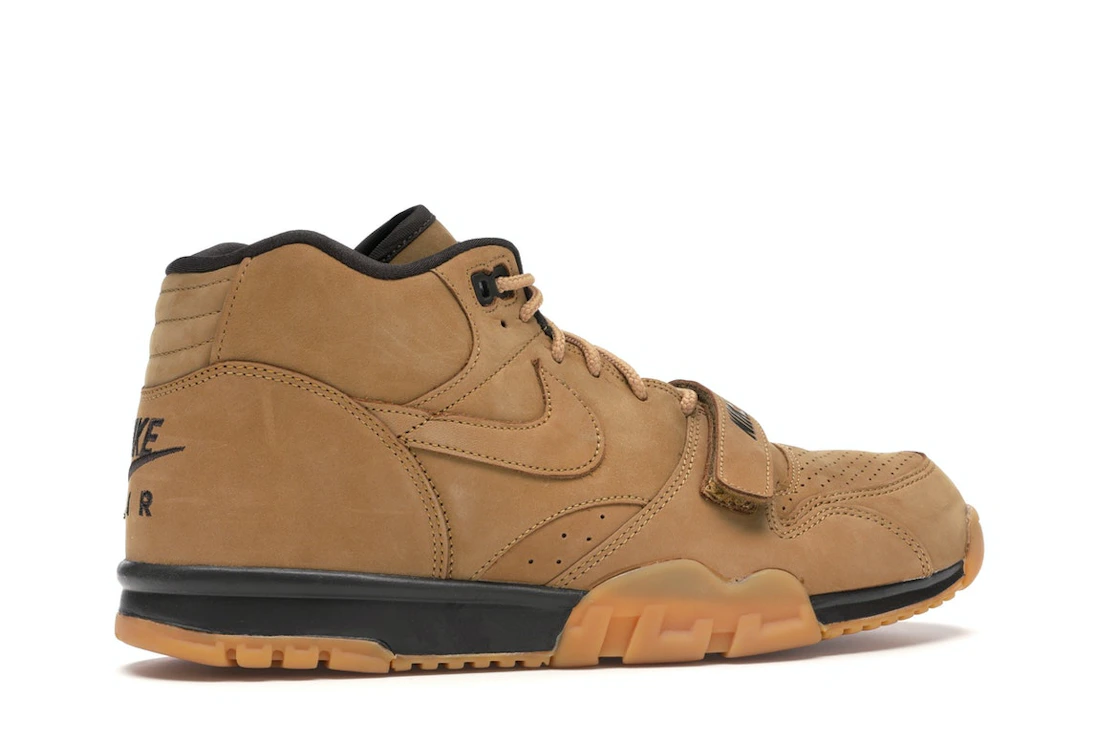 Vue 35 de Nike Air Trainer 1 Flax