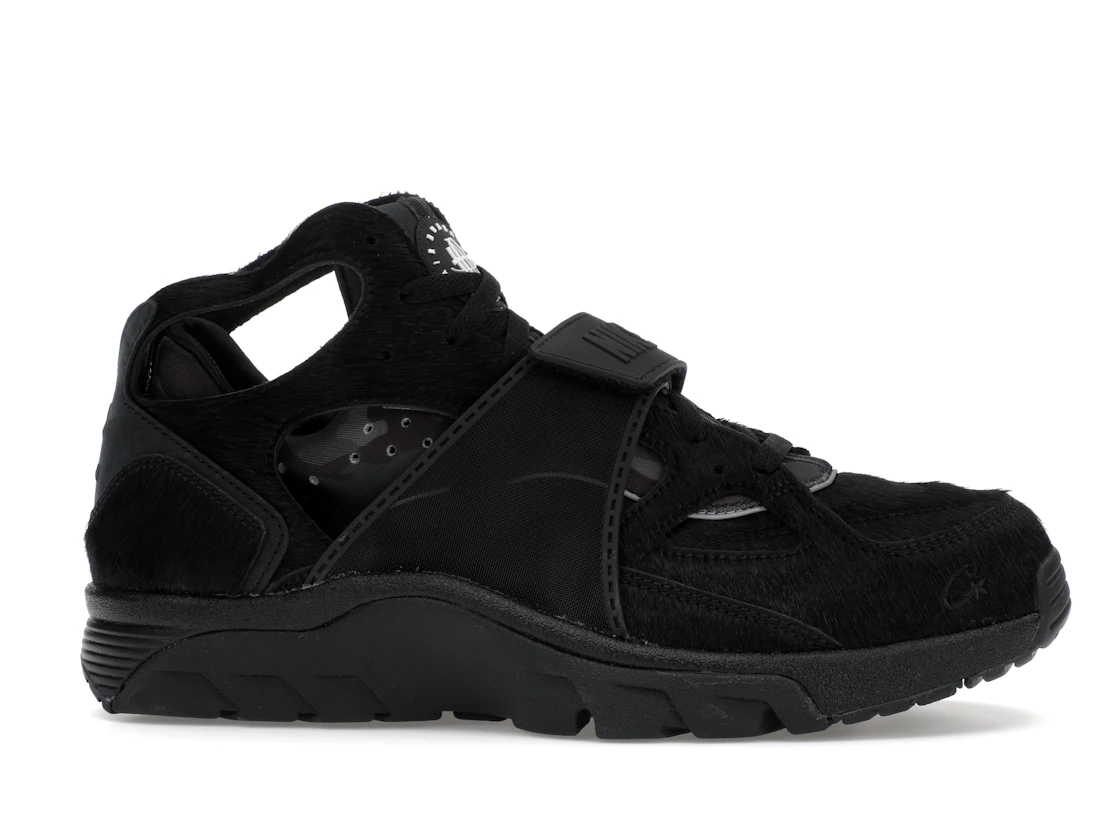 Vue 2 de Nike Air Trainer Huarache Corteiz Black