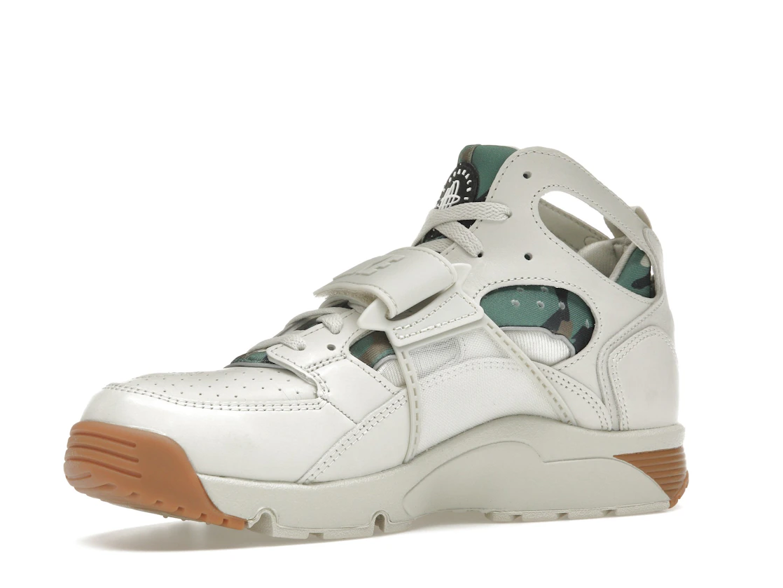 Vue 16 de Nike Air Trainer Huarache Corteiz Light Bone
