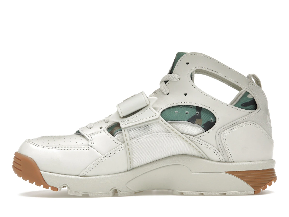 Vue 19 de Nike Air Trainer Huarache Corteiz Light Bone
