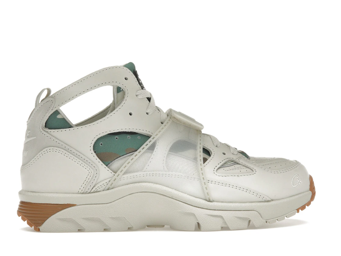 Vue 36 de Nike Air Trainer Huarache Corteiz Light Bone