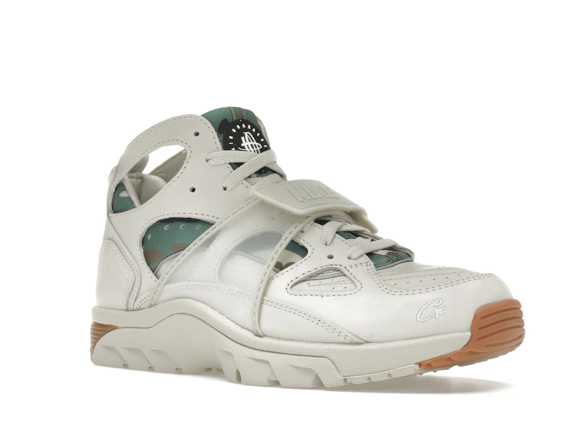 Vue 5 de Nike Air Trainer Huarache Corteiz Light Bone