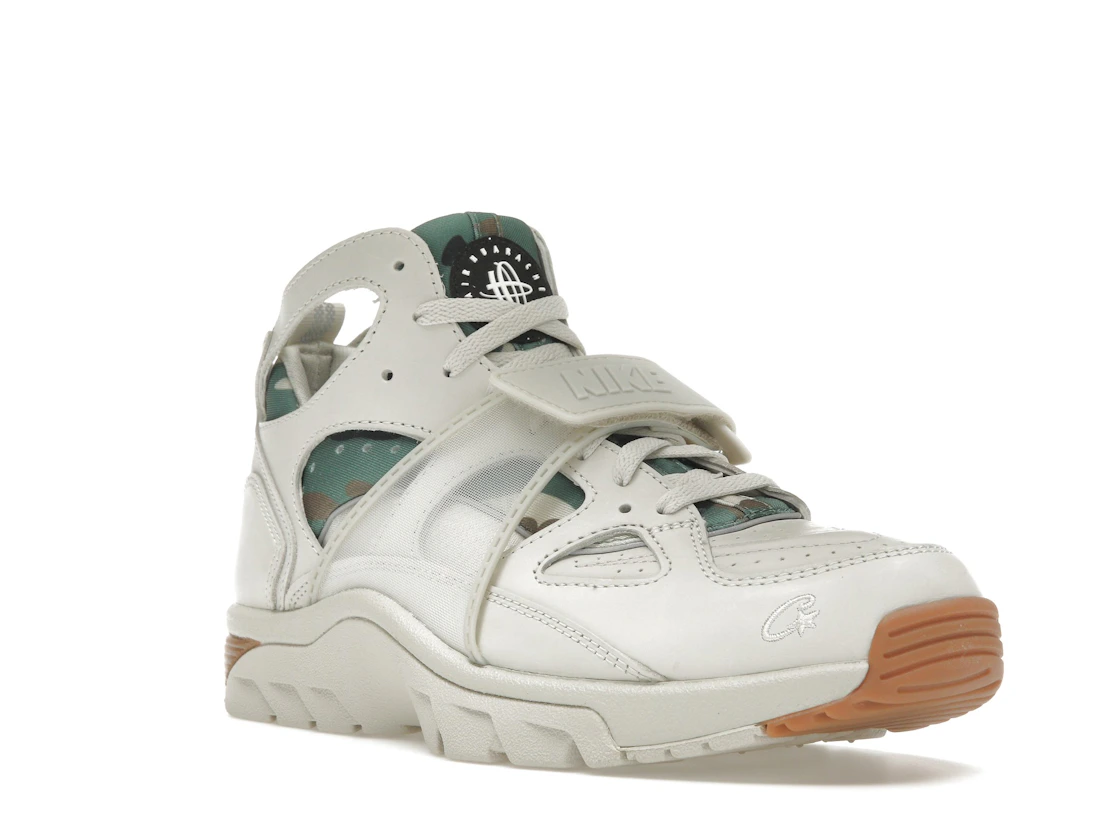 Vue 6 de Nike Air Trainer Huarache Corteiz Light Bone
