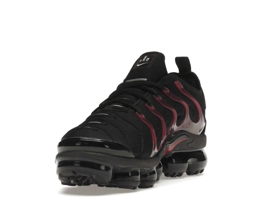 Vue 13 de Nike Air VaporMax Plus Black Noble Red