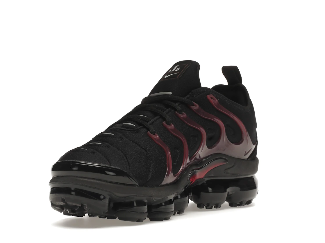 Vue 14 de Nike Air VaporMax Plus Black Noble Red