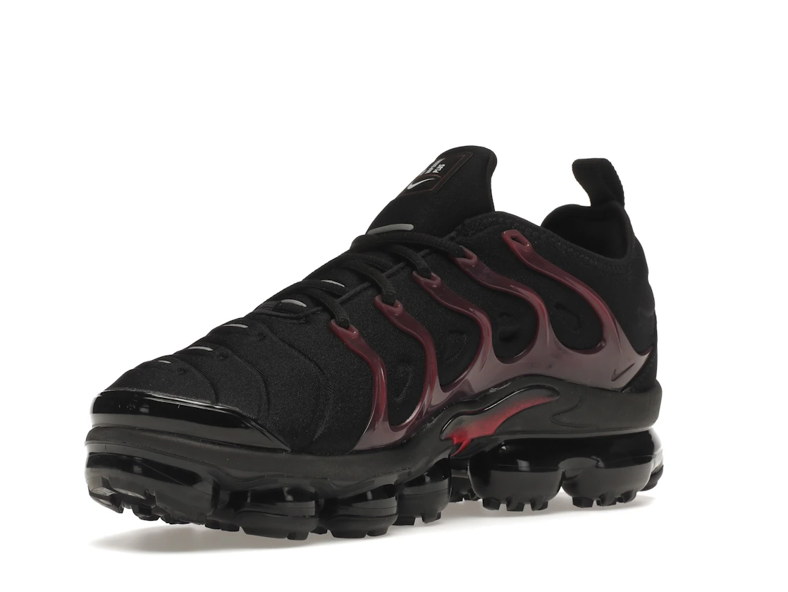 Vue 15 de Nike Air VaporMax Plus Black Noble Red