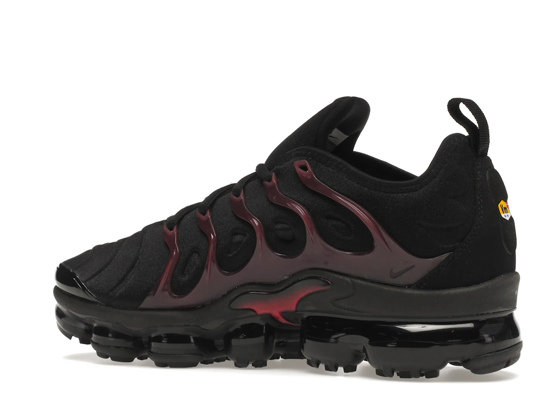 Vue 22 de Nike Air VaporMax Plus Black Noble Red
