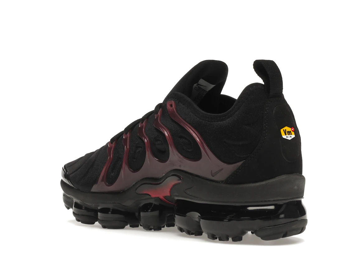 Vue 24 de Nike Air VaporMax Plus Black Noble Red