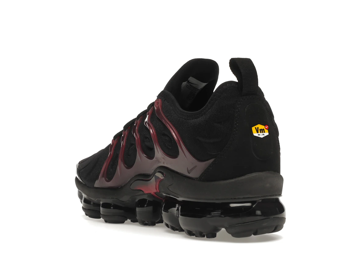 Vue 25 de Nike Air VaporMax Plus Black Noble Red