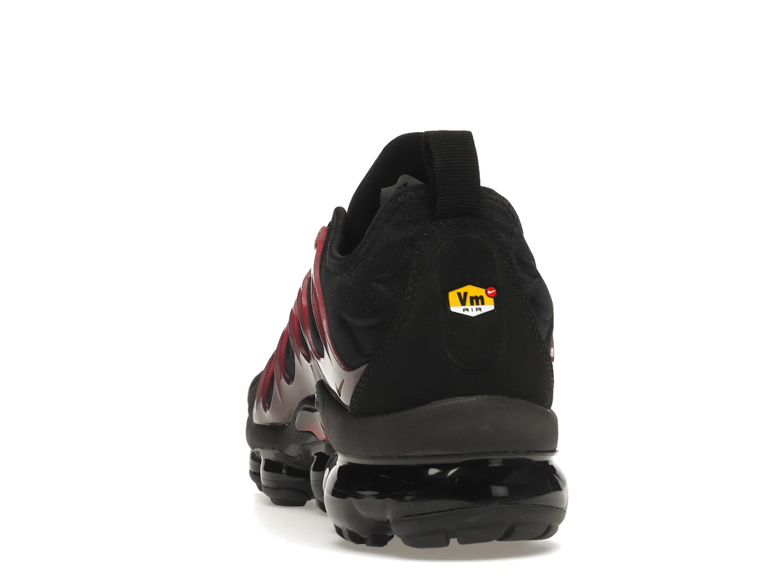 Vue 27 de Nike Air VaporMax Plus Black Noble Red