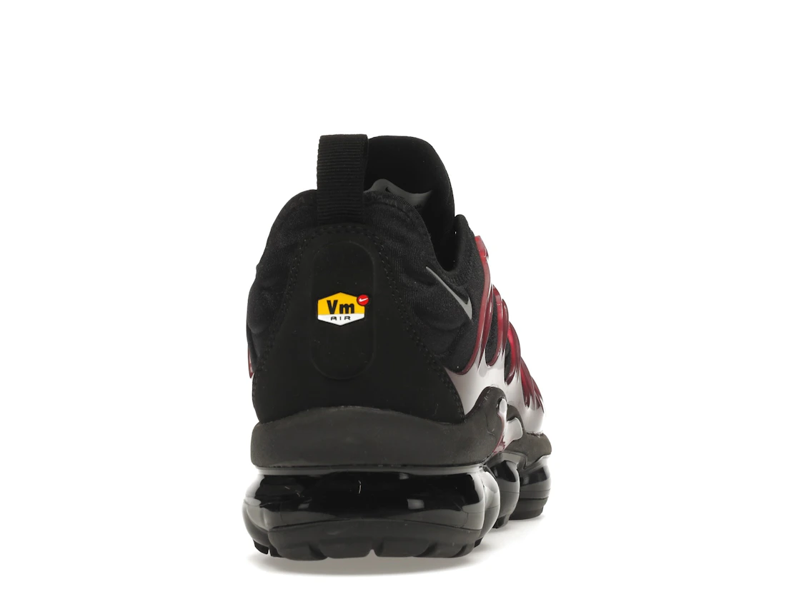 Vue 29 de Nike Air VaporMax Plus Black Noble Red