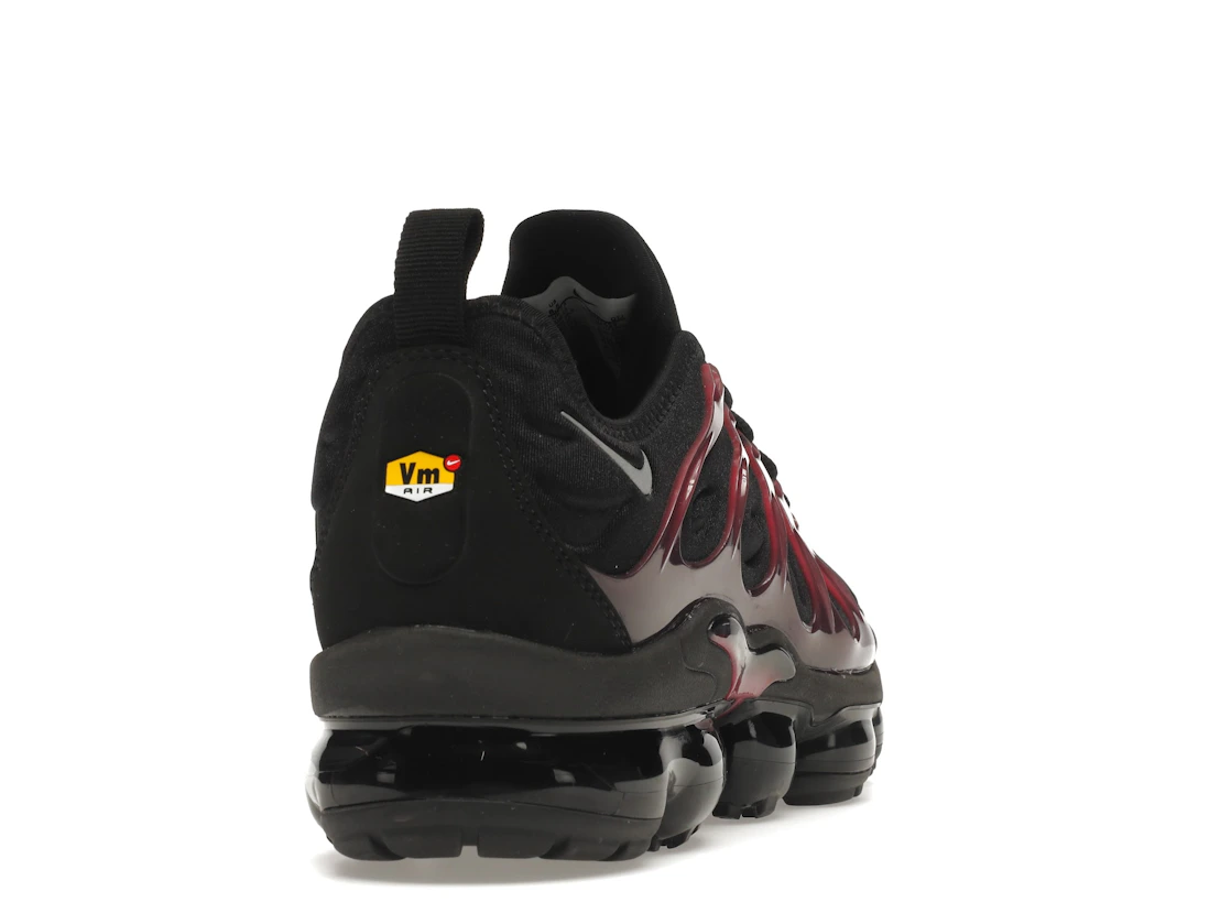 Vue 30 de Nike Air VaporMax Plus Black Noble Red