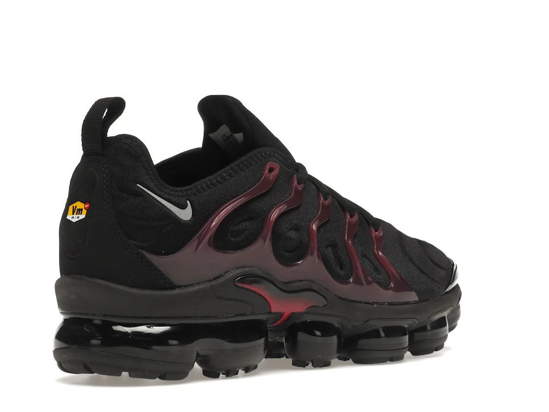 Vue 33 de Nike Air VaporMax Plus Black Noble Red