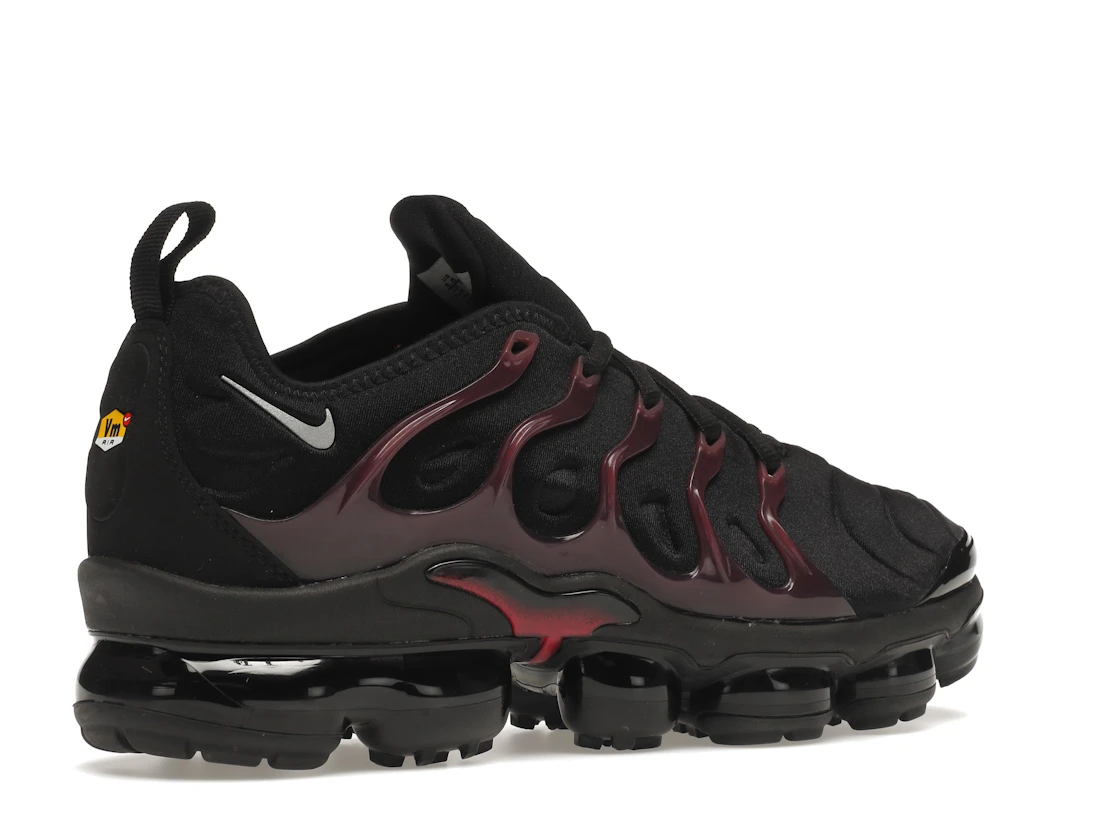 Vue 34 de Nike Air VaporMax Plus Black Noble Red
