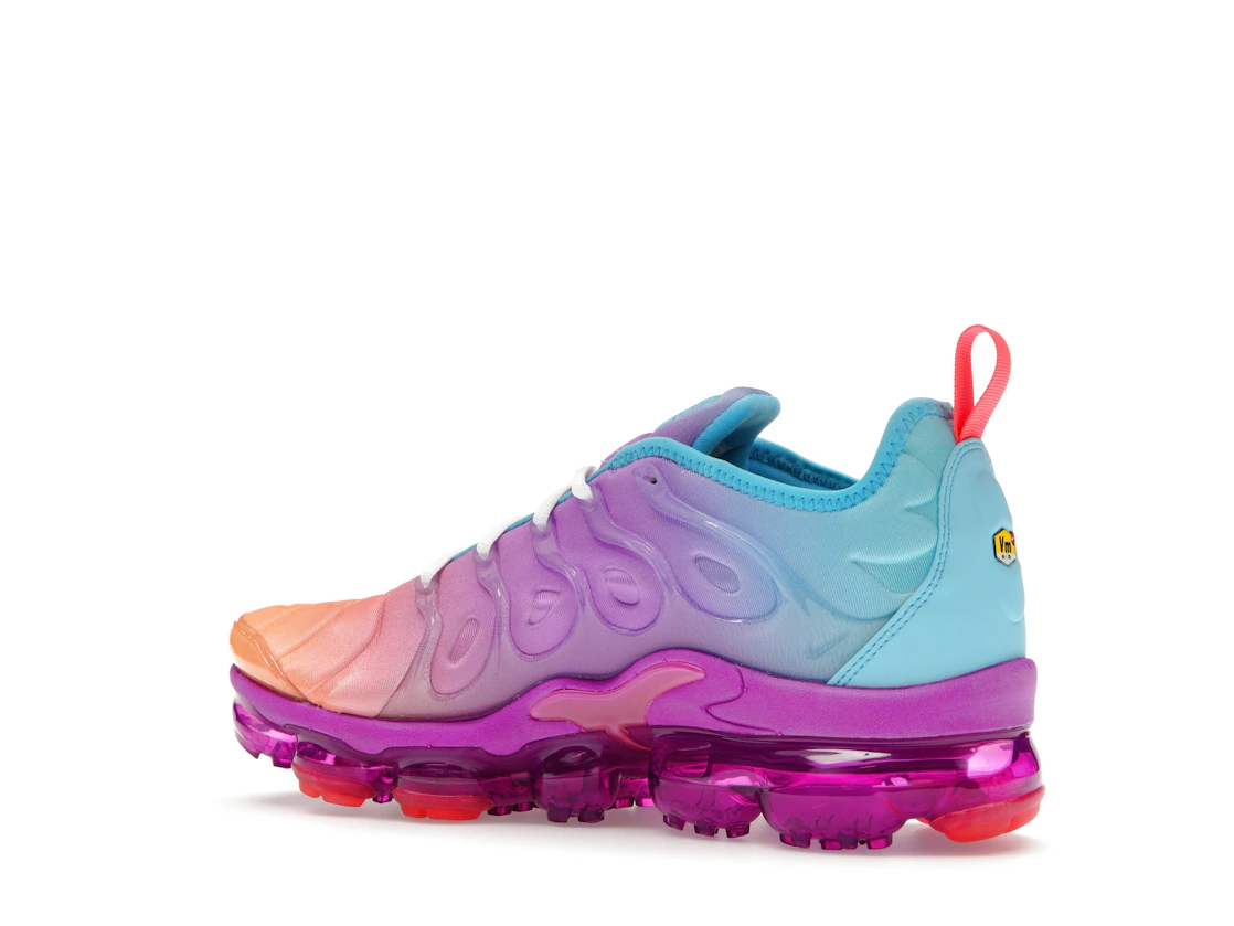Vue 22 de Nike Air VaporMax Plus Fuchsia Dream Bright Crimson Gradient 