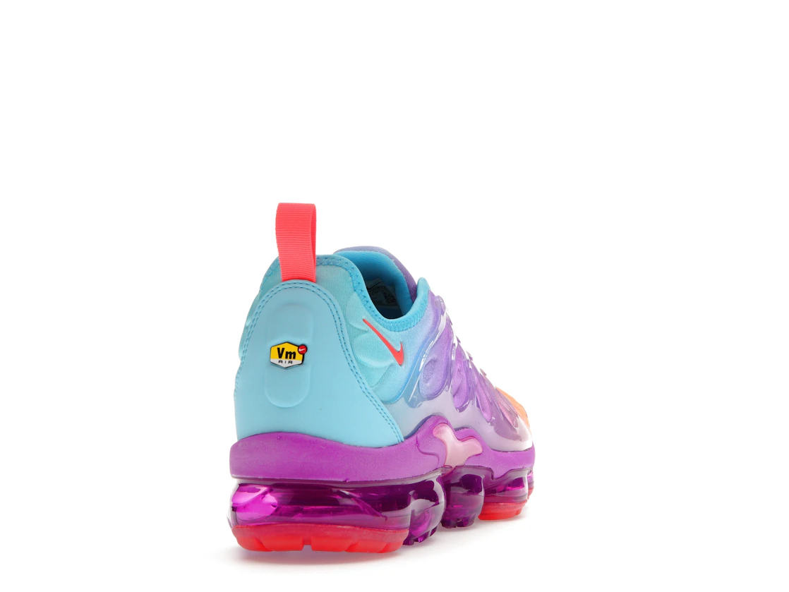 Vue 30 de Nike Air VaporMax Plus Fuchsia Dream Bright Crimson Gradient 