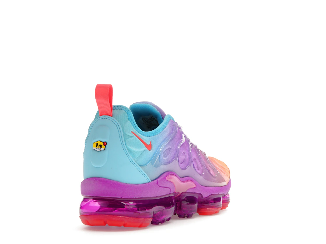 Vue 31 de Nike Air VaporMax Plus Fuchsia Dream Bright Crimson Gradient 