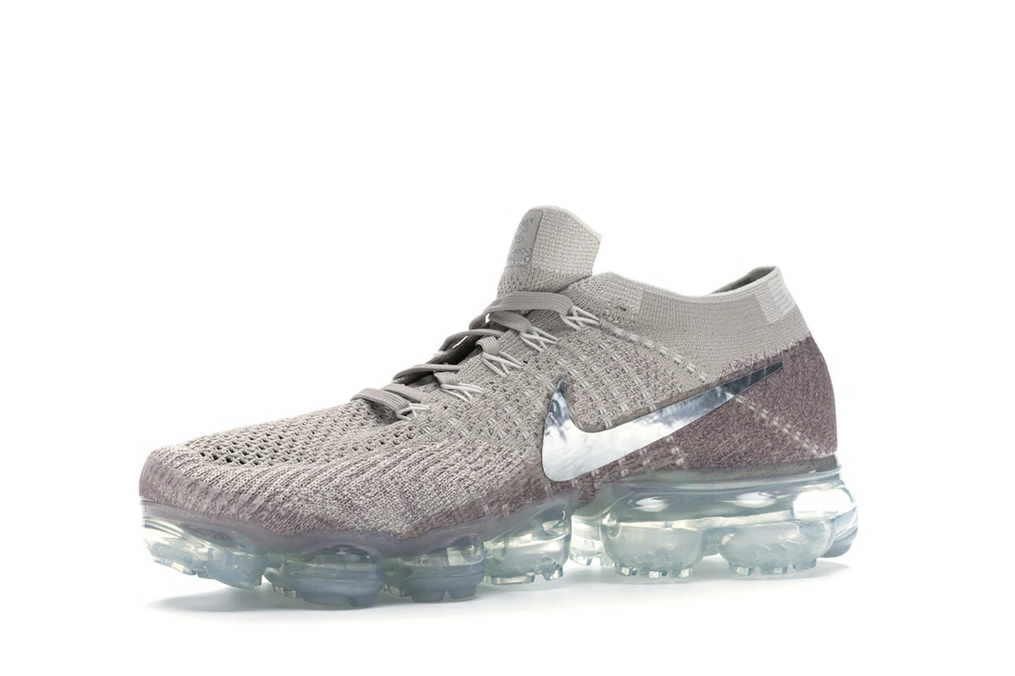 Vue 16 de Nike Air VaporMax String 