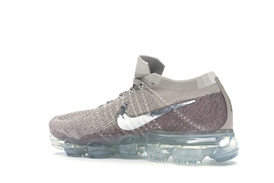 Vue 22 de Nike Air VaporMax String 