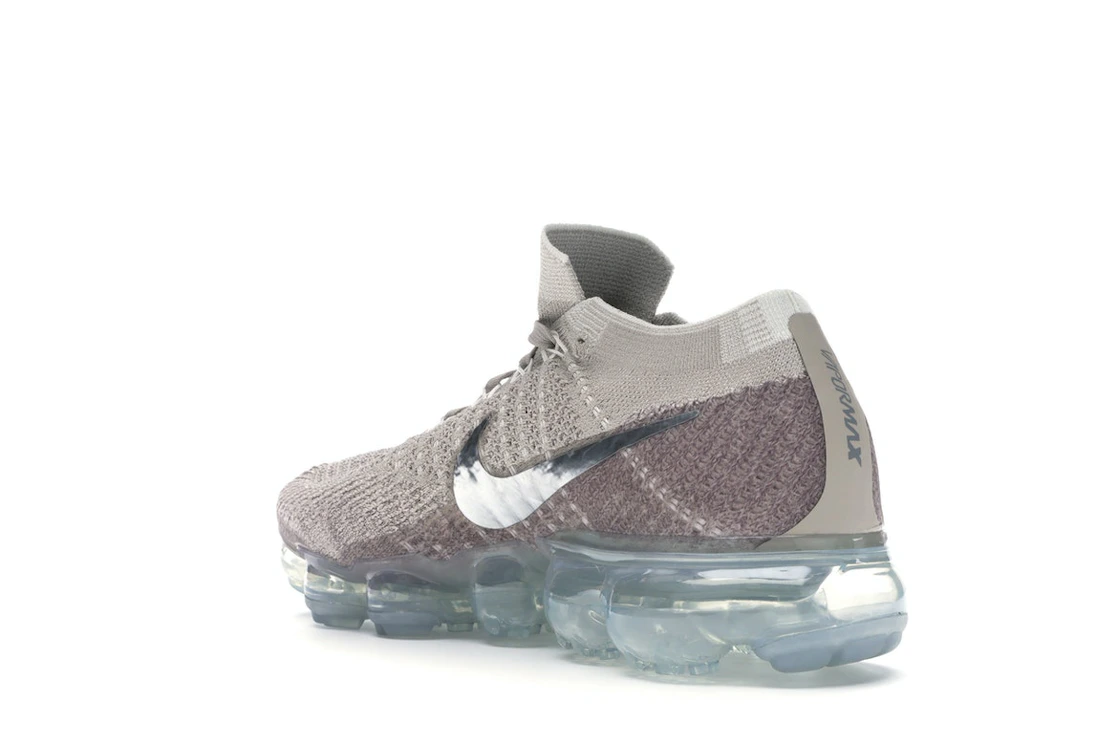 Vue 24 de Nike Air VaporMax String 