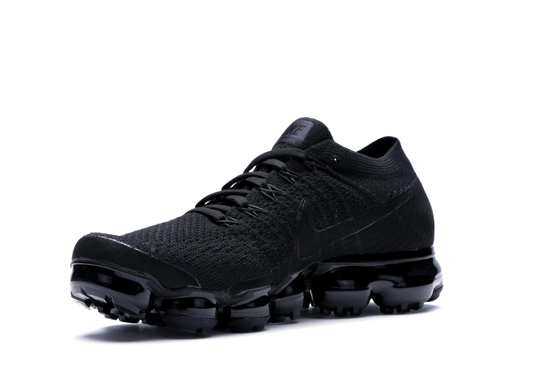 Vue 15 de Nike Air VaporMax Triple Black 2.0
