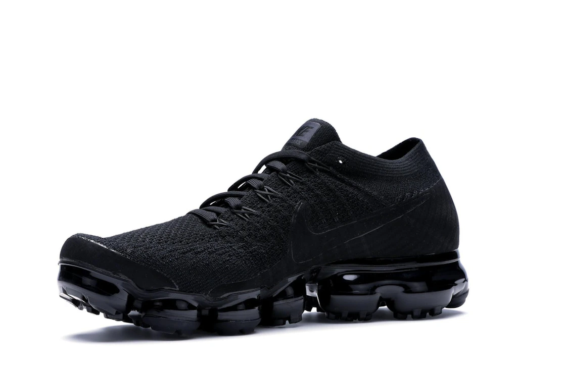 Vue 16 de Nike Air VaporMax Triple Black 2.0