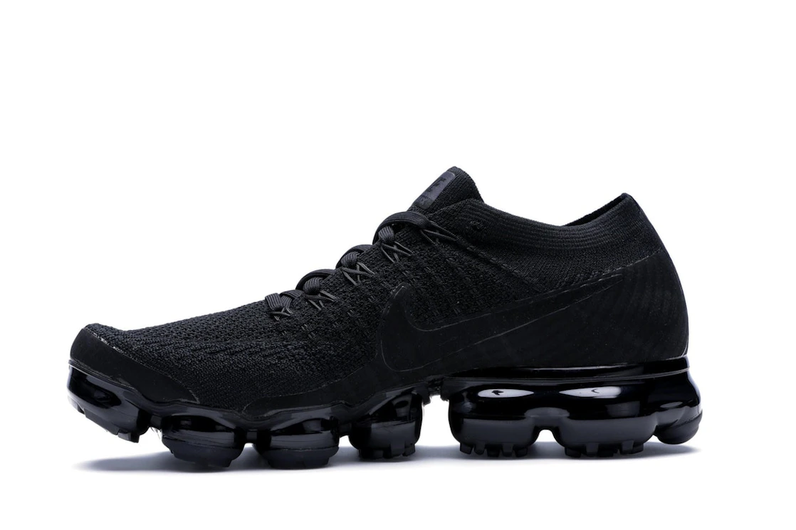 Vue 18 de Nike Air VaporMax Triple Black 2.0