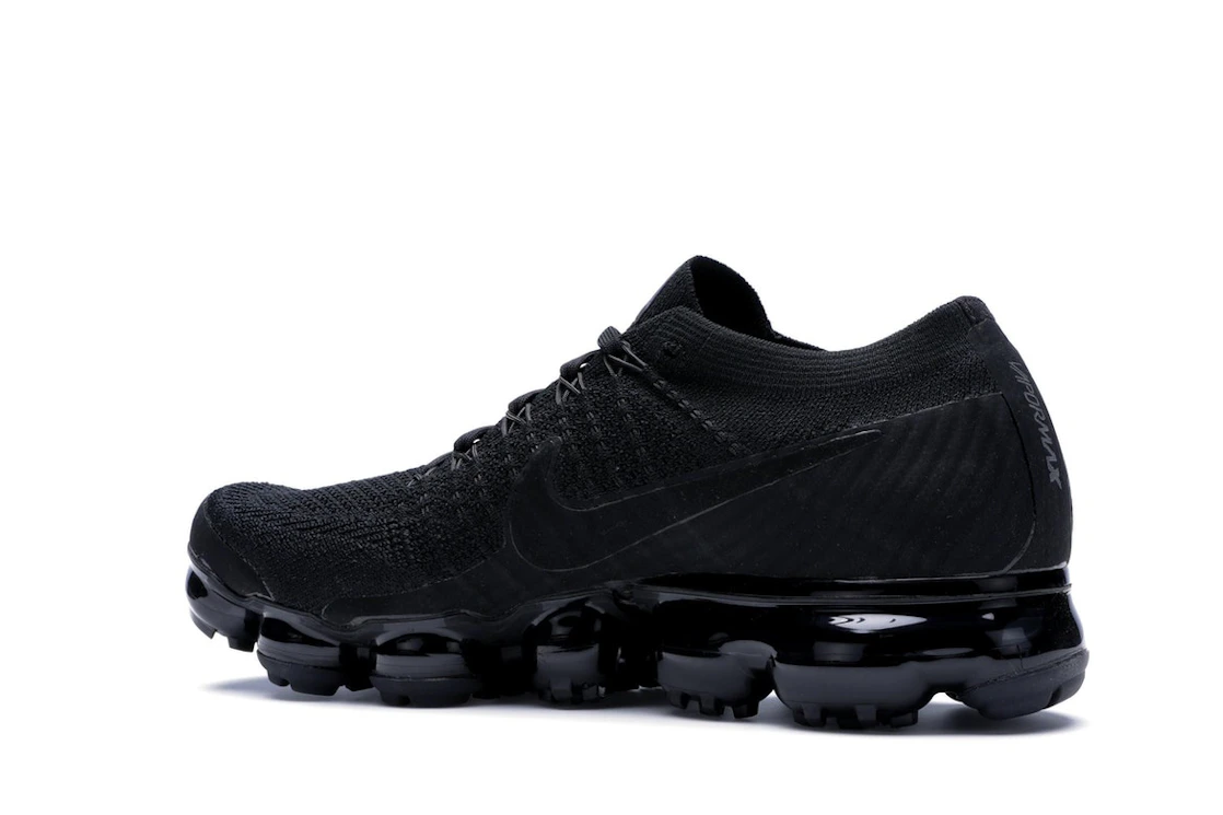 Vue 22 de Nike Air VaporMax Triple Black 2.0