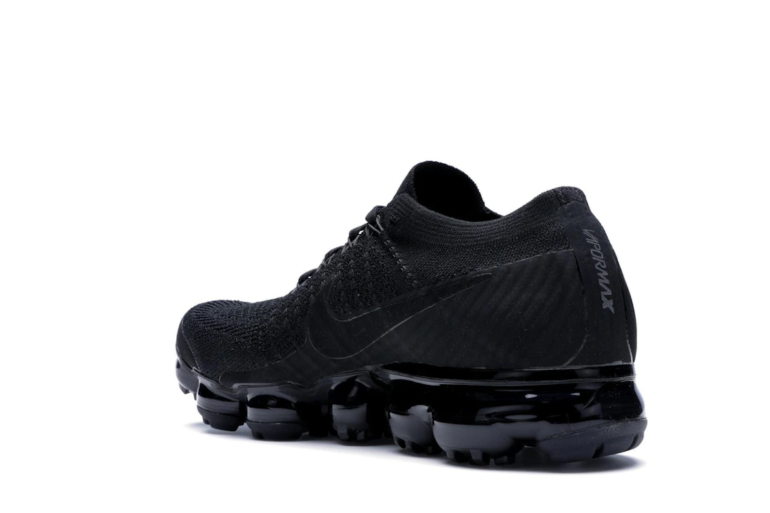 Vue 24 de Nike Air VaporMax Triple Black 2.0