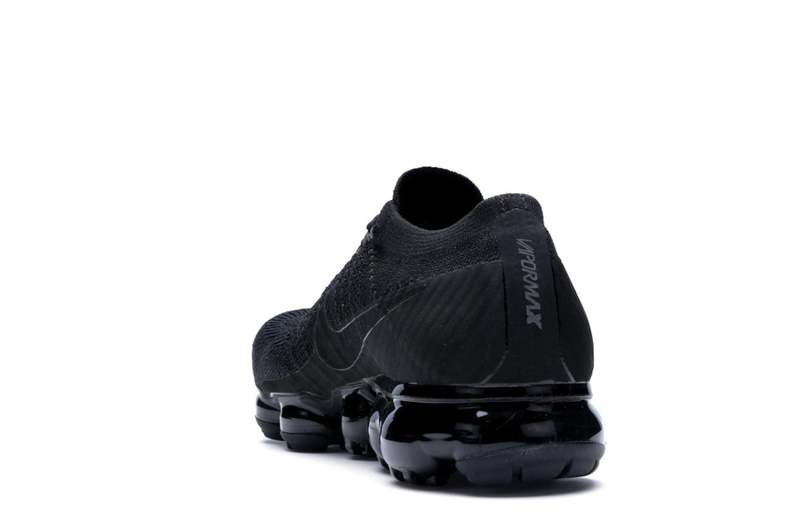 Vue 26 de Nike Air VaporMax Triple Black 2.0
