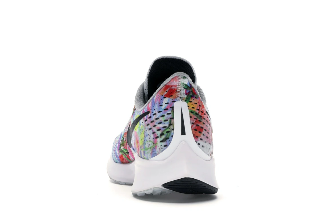 Vue 27 de Nike Air Zoom Pegasus 35 White Floral 