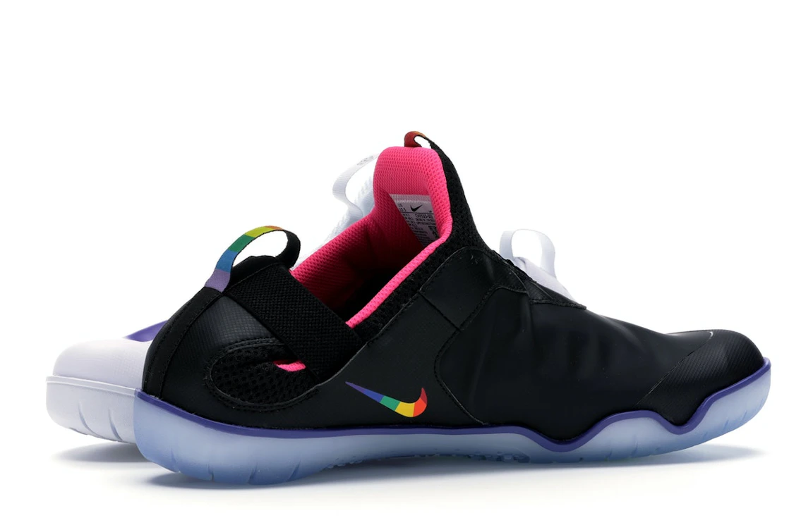 Vue 16 de Nike Air Zoom Pulse Doernbecher Desiree Castillo