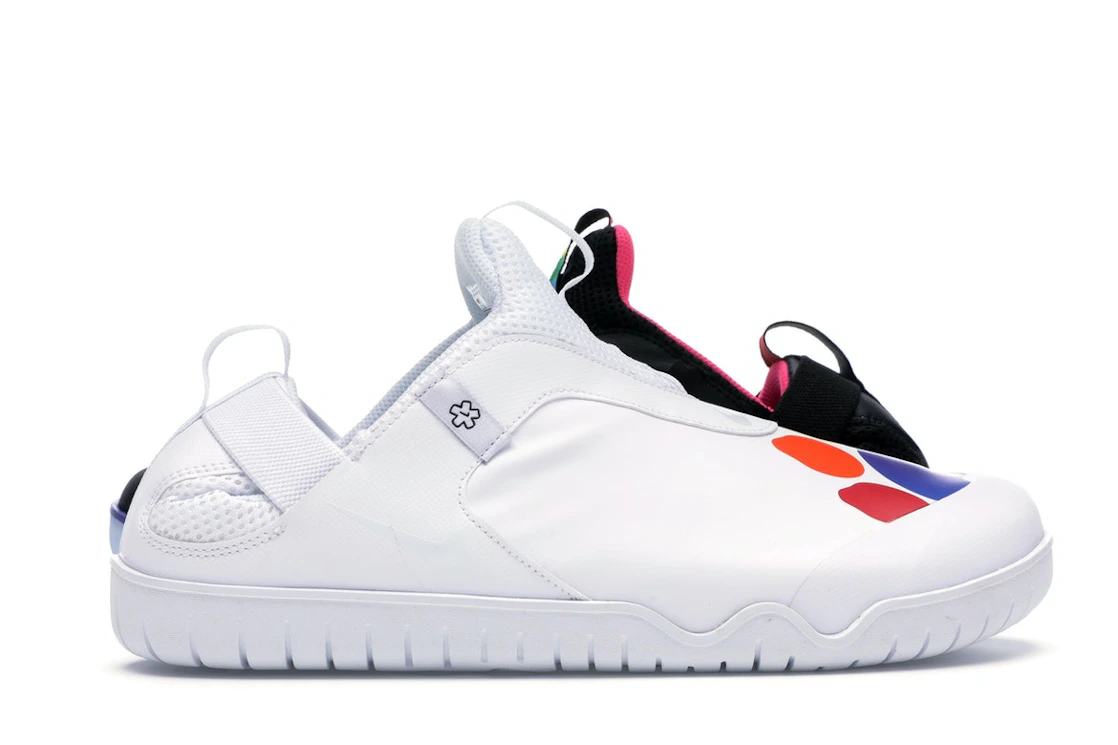 Vue 36 de Nike Air Zoom Pulse Doernbecher Desiree Castillo