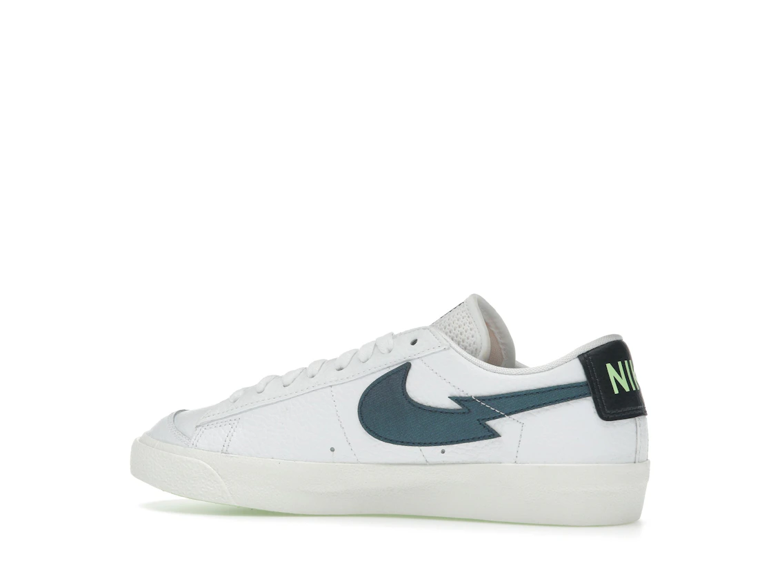 Vue 21 de Nike Blazer Low 77 Split Swoosh Aquamarine (GS)