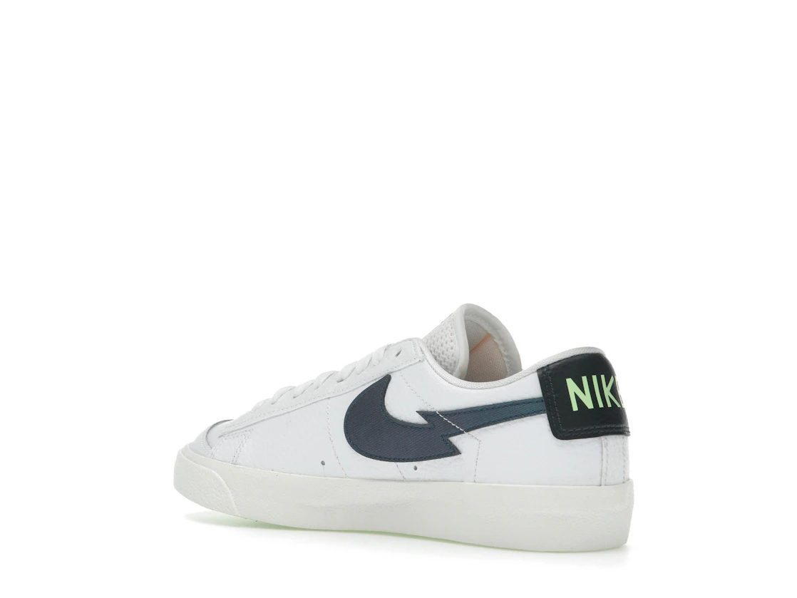 Vue 23 de Nike Blazer Low 77 Split Swoosh Aquamarine (GS)