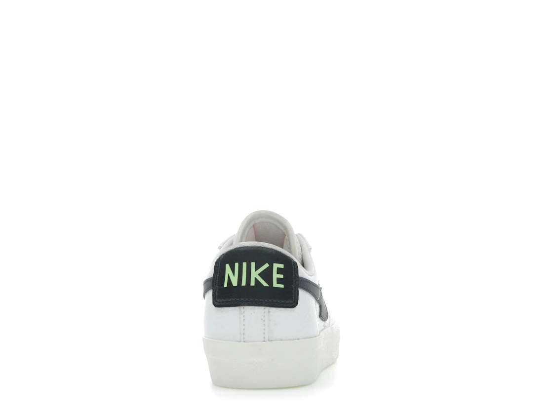 Vue 28 de Nike Blazer Low 77 Split Swoosh Aquamarine (GS)