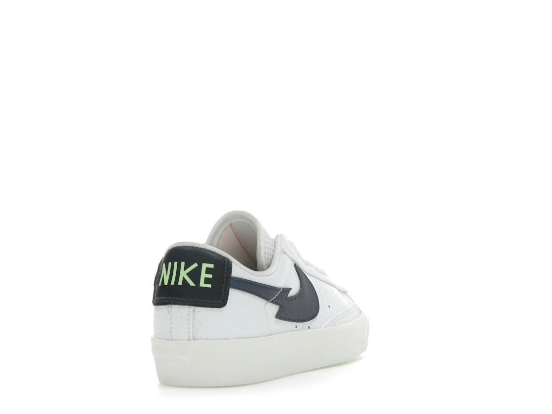 Vue 30 de Nike Blazer Low 77 Split Swoosh Aquamarine (GS)