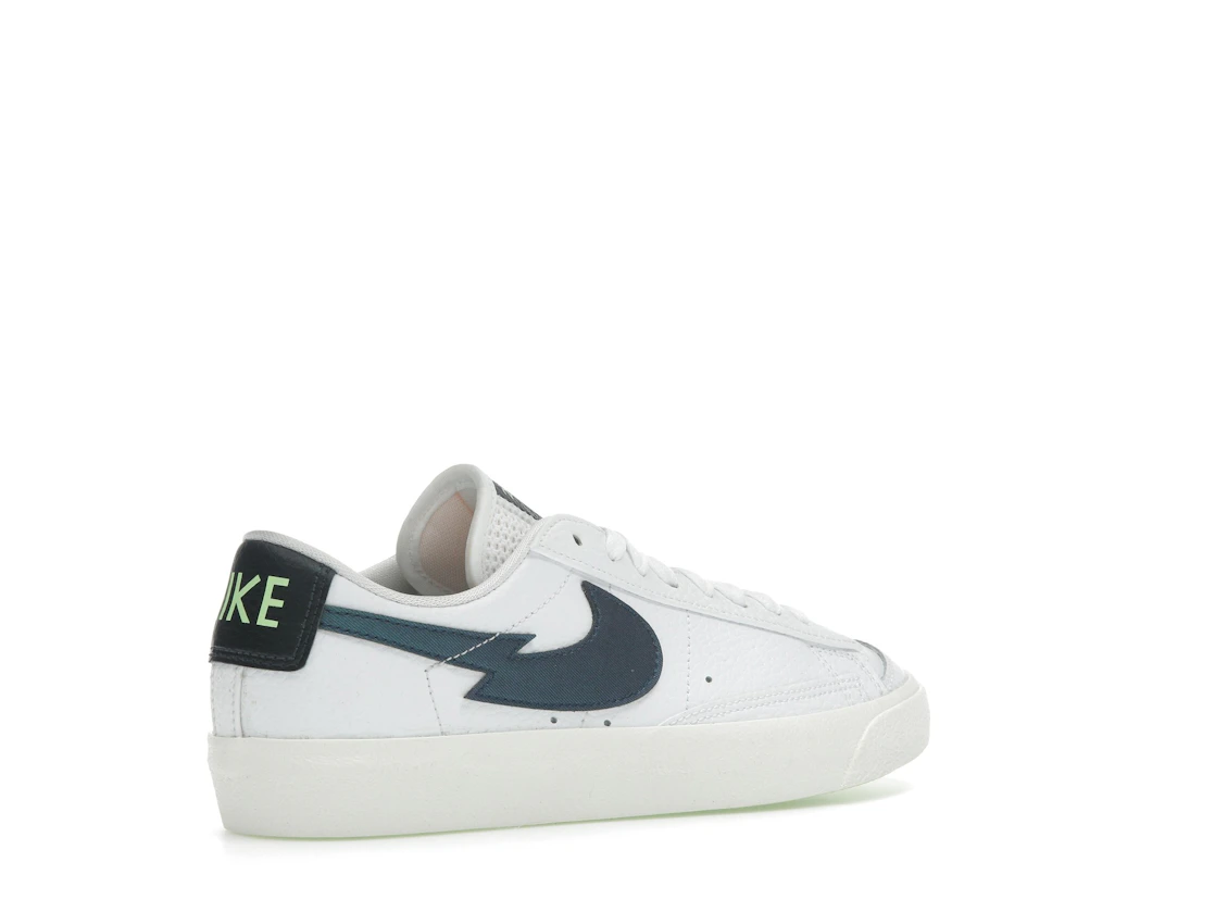 Vue 33 de Nike Blazer Low 77 Split Swoosh Aquamarine (GS)