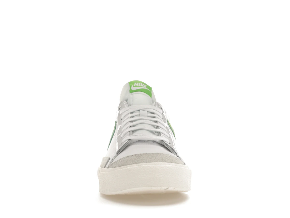 Vue 10 de Nike Blazer Low Soccer