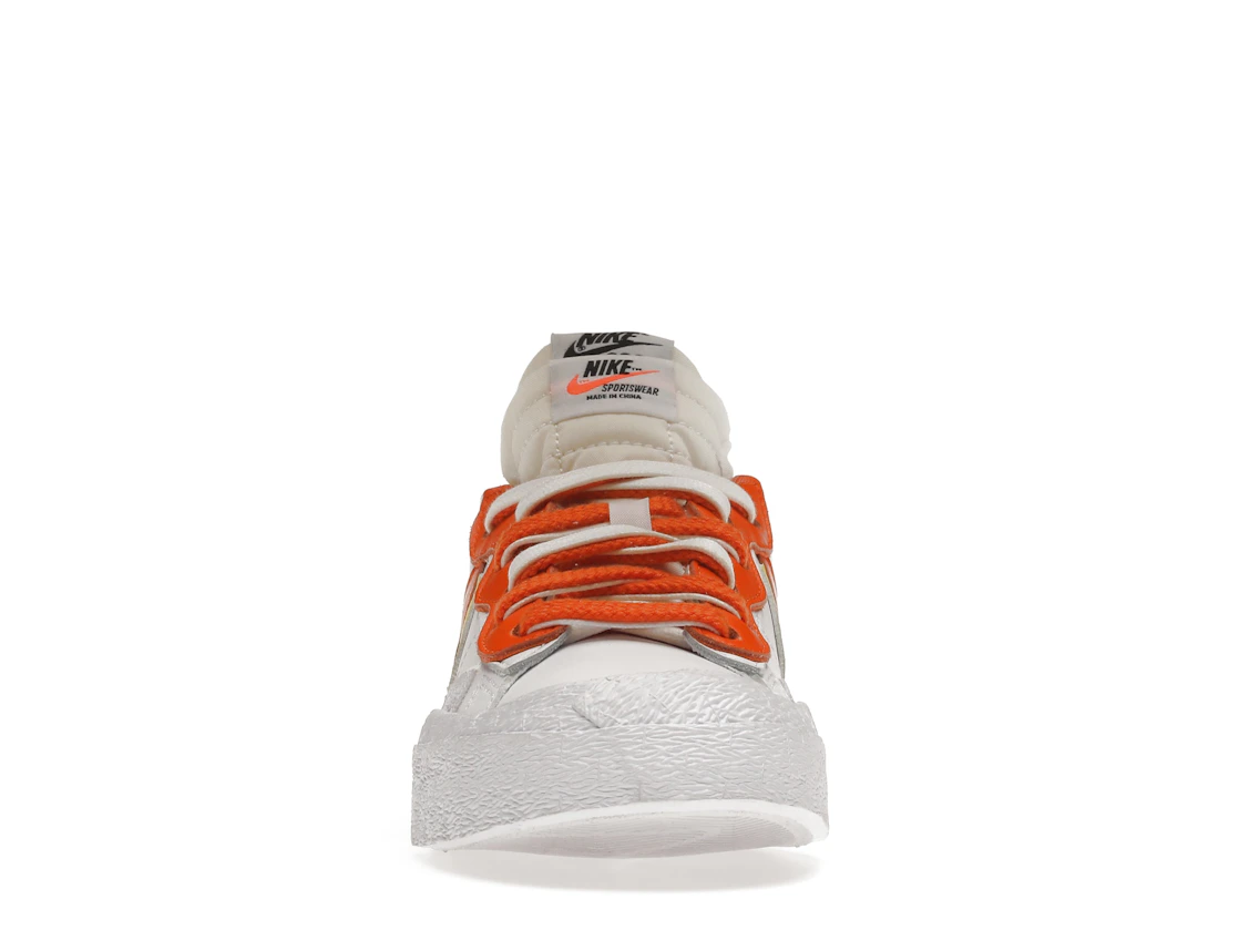 Vue 10 de Nike Blazer Low sacai White Magma Orange